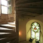 Chateau De La Vigne 게스트하우스 Ally (Cantal)