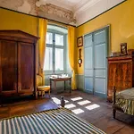Chateau De La Vigne 게스트하우스 Ally (Cantal)