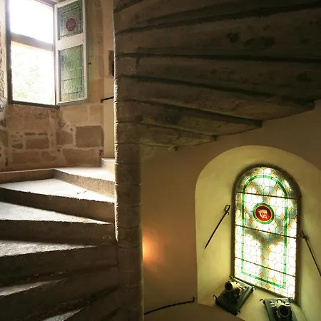 Chateau De La Vigne 게스트하우스 Ally (Cantal)