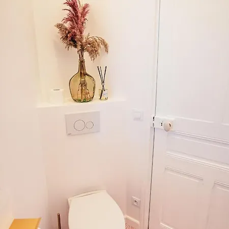 Chateau De La Vigne 게스트하우스 3*