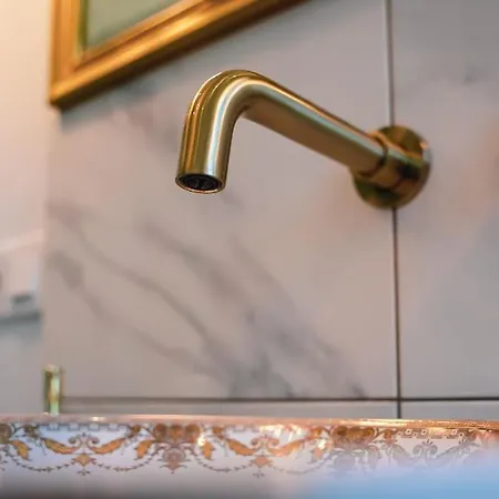 Chateau De La Vigne 게스트하우스 3*