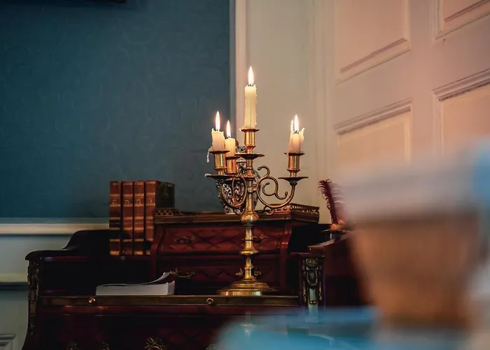 Chateau De La Vigne Гостевой дом Алли